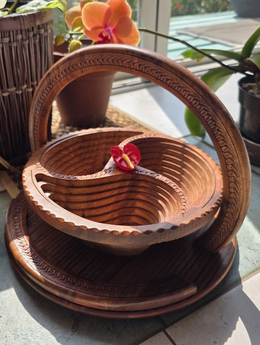 Hawaiian Bowl Collapsible Self Nesting Hand-Carved Wood Decorative Basket Art